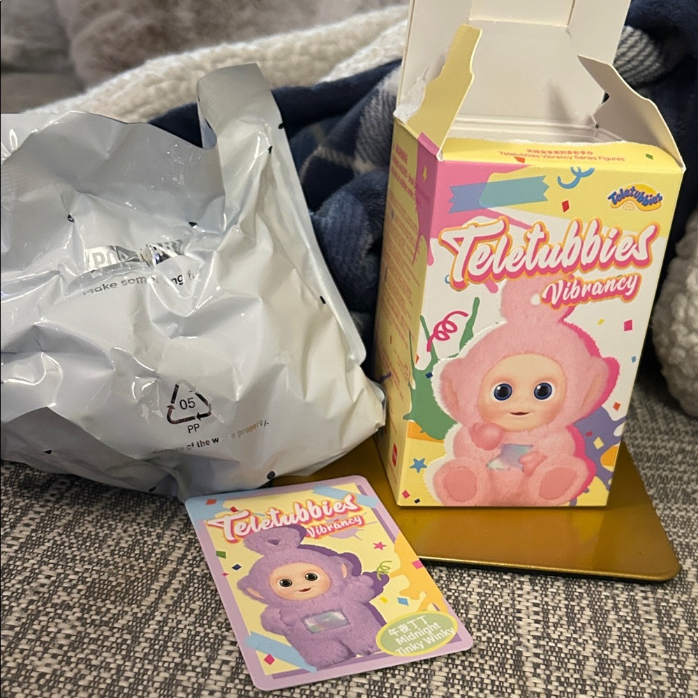 Pop mart Teletubbies Vibrancy - midnight Tinky winky